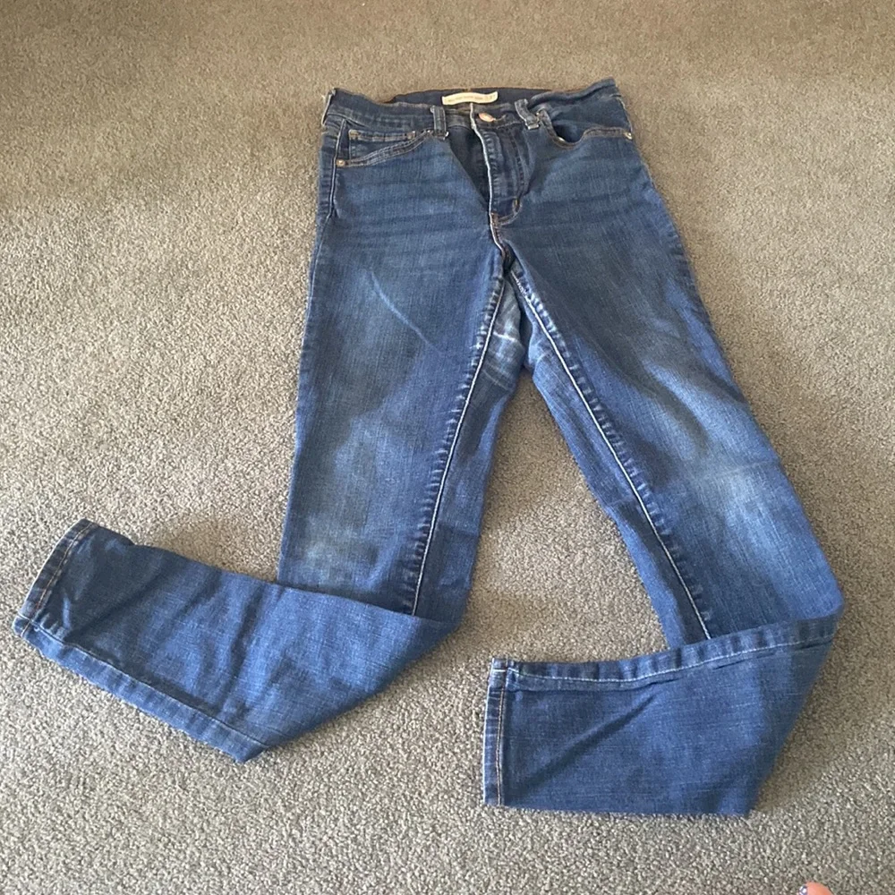 Levi Jeans - Picture 4 of 5